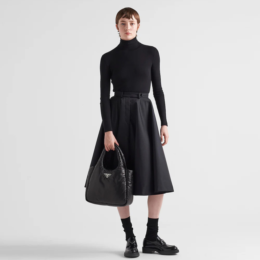 Medium padded  Soft nappa leather bag