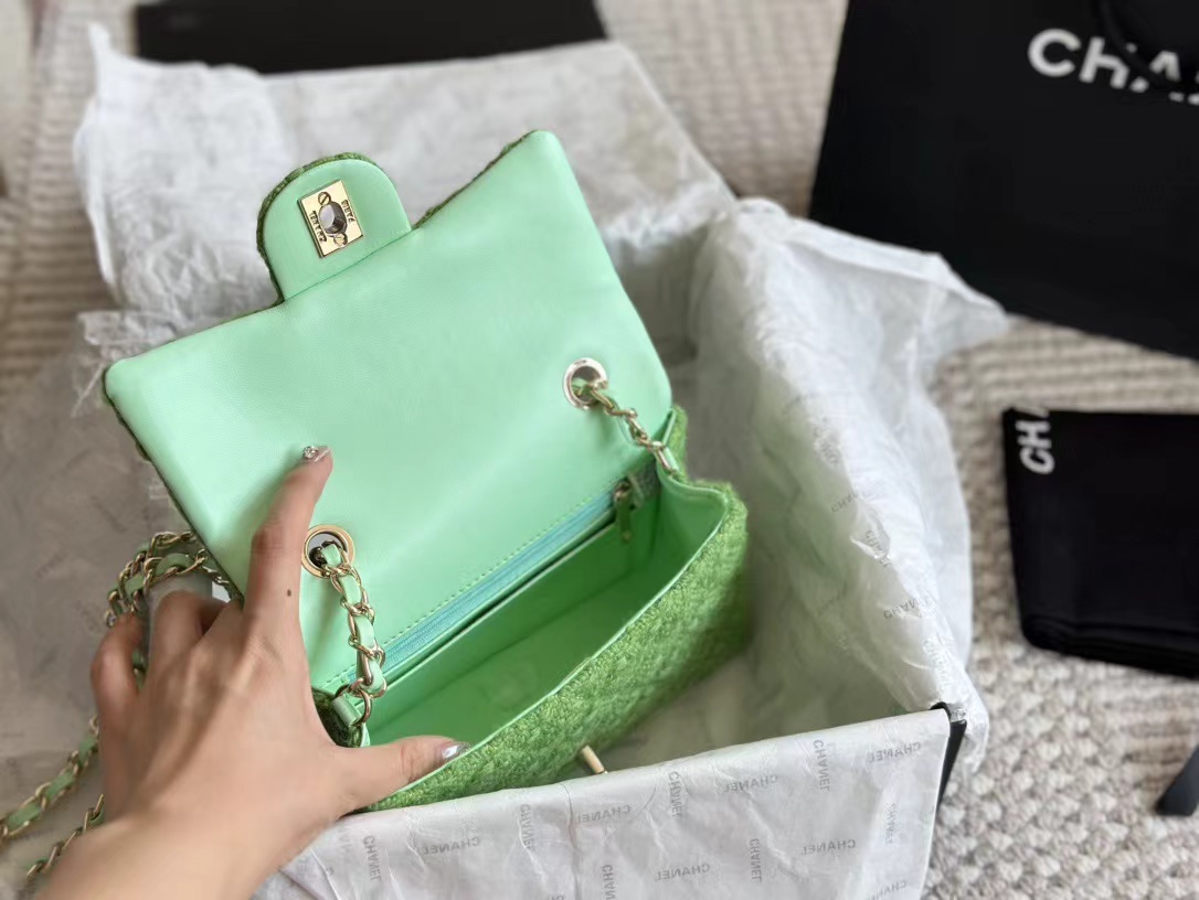CHANEL CLASSIC 11.12 HANDBAG Lambskin & Brown Metal Green-A01112
