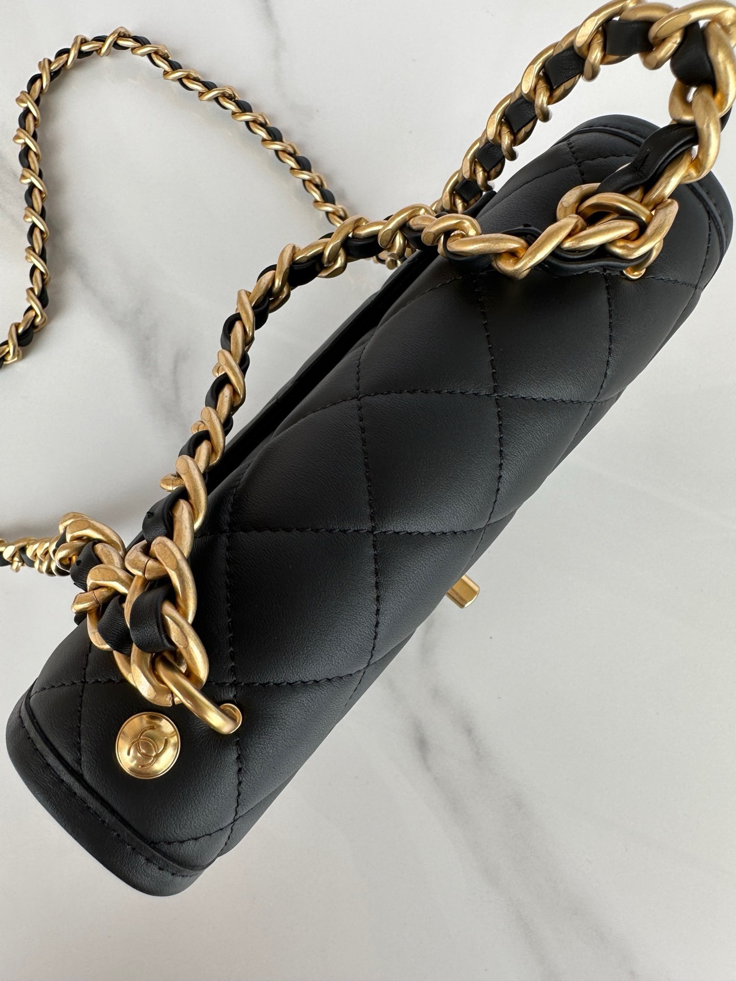CHANELMessenger bag Calfskin with gold coloured metal Black-AS4845