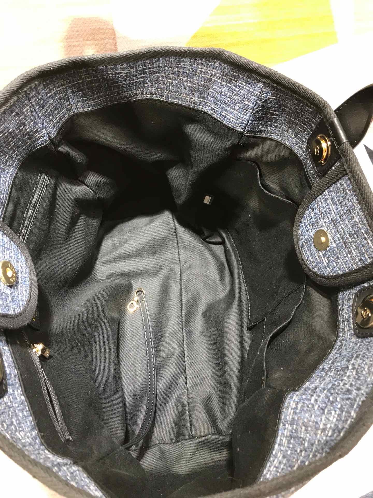 CHANEL Medium Tote Black2- A66941