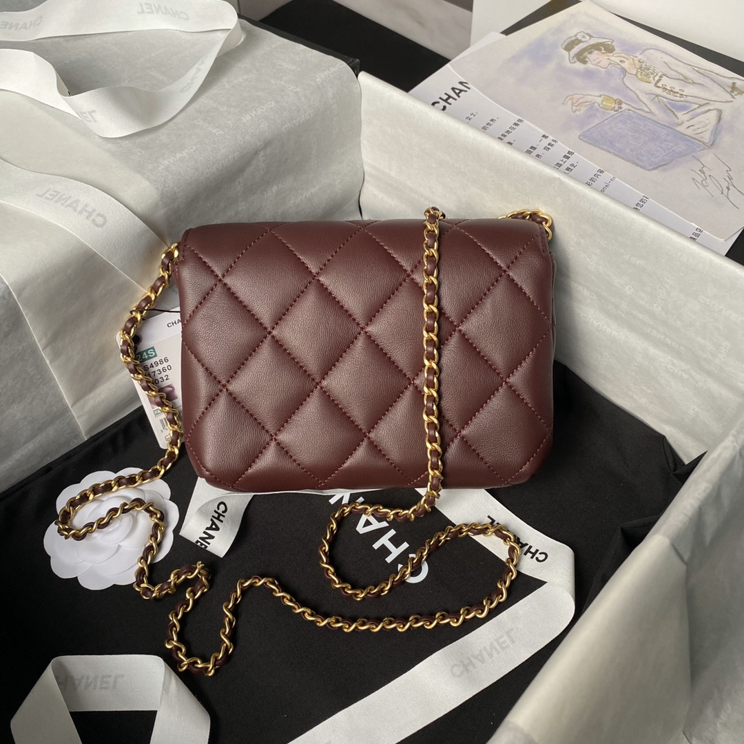 CHANEL Mini flap bag Shiny lambskin, faux pearls and gold coloured metal Red-AS4986