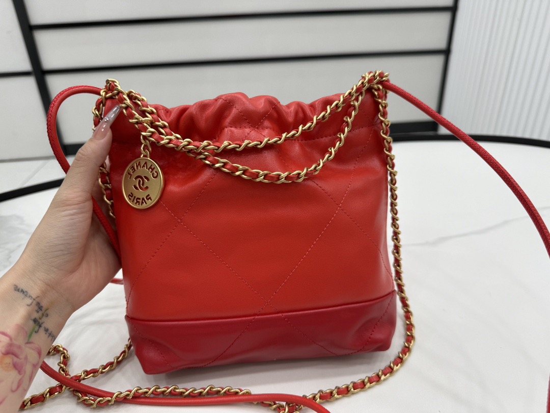 CHANEL CHANEL 22 Mini Handbag Shiny Calfskin, Imitation Pearls & Gold-Tone Metal Red- AS3980