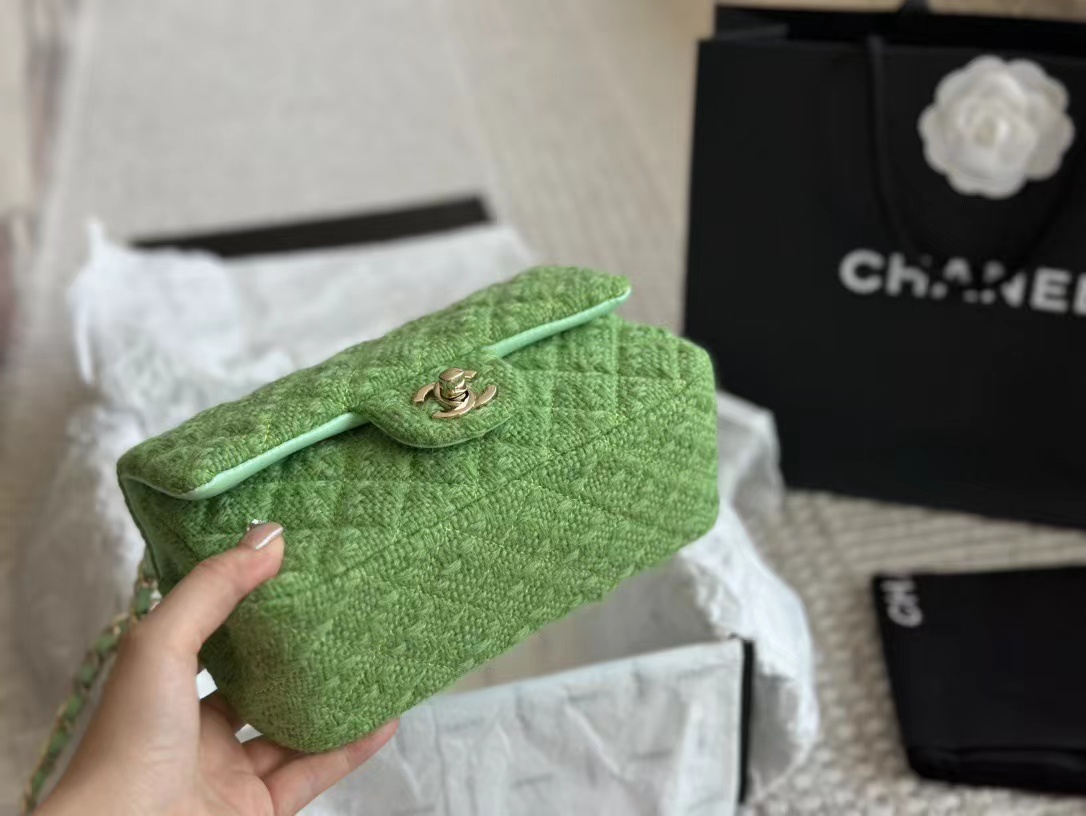 CHANEL CLASSIC 11.12 HANDBAG Lambskin & Brown Metal Green-A01112