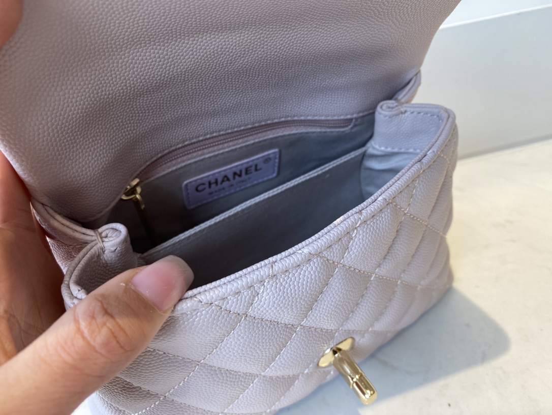 CHANEL Mini flap bag with handle Grain embossed calf leather with gold coloured metal pale gold-AS2215