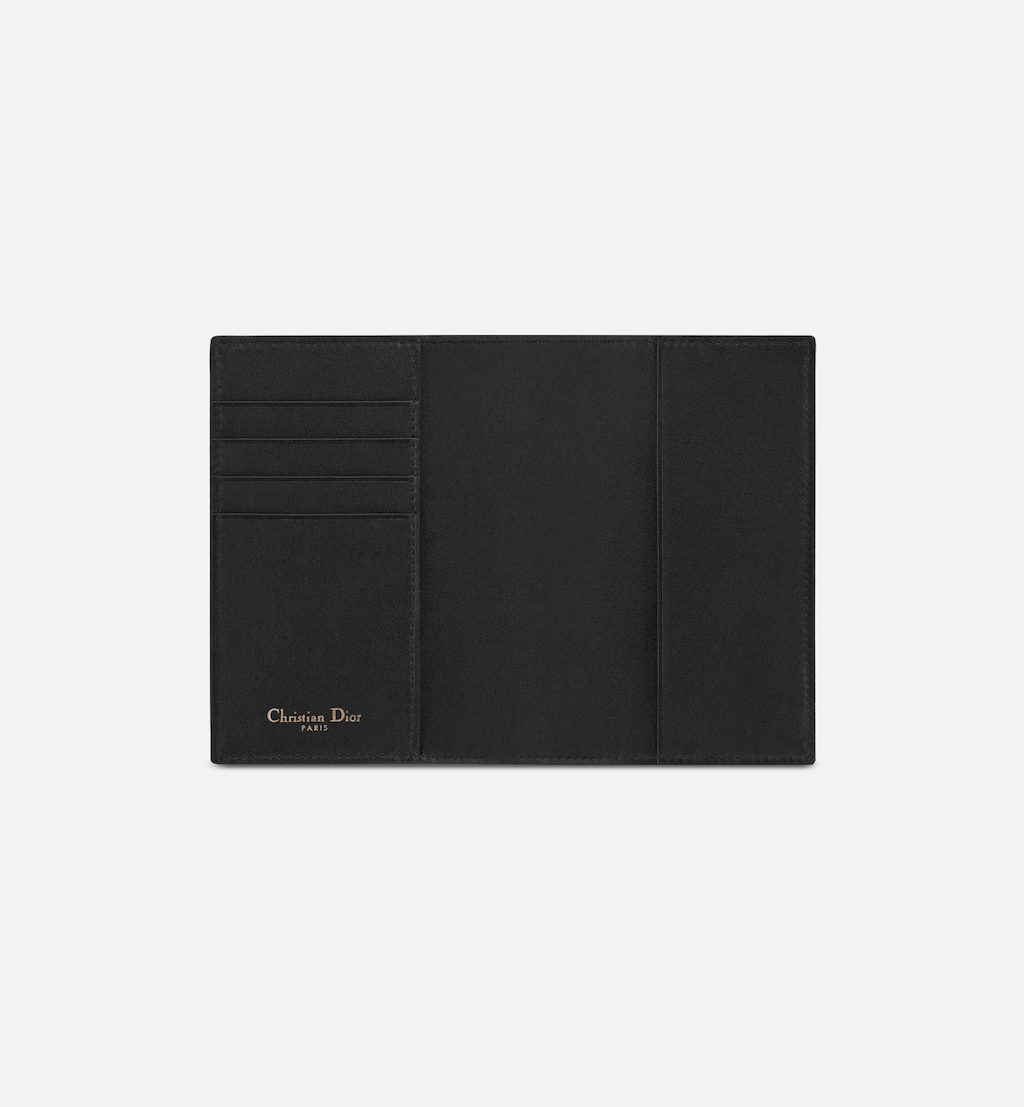 30 Montaigne Passport Holder