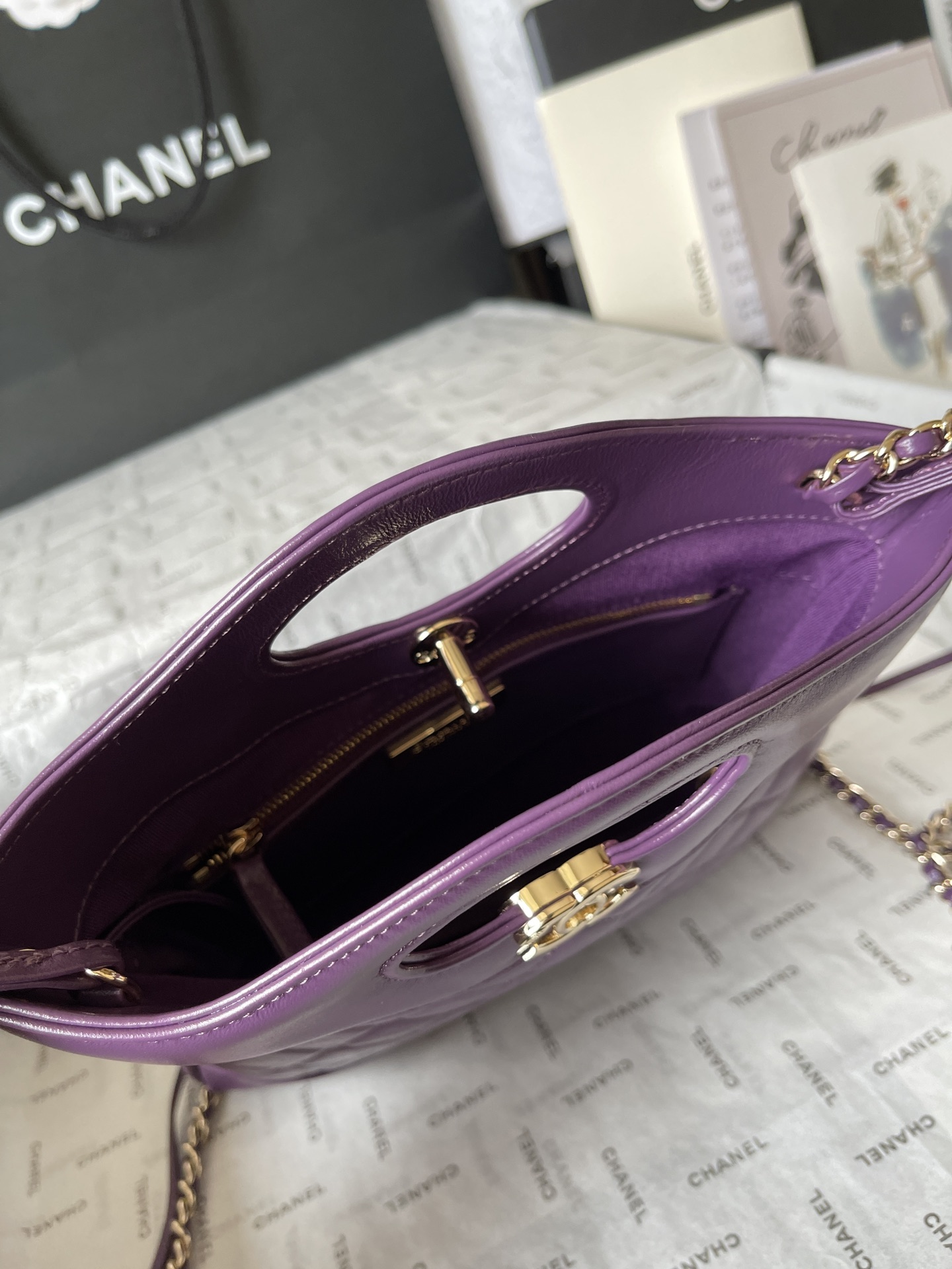 CHANEL 31 Mini Shopping Bag Lacquer Purple-AS4133