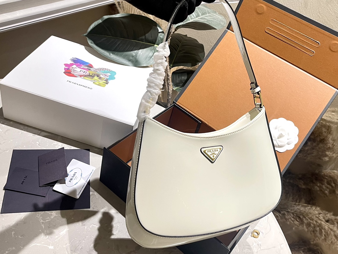 Cleo brushed leather shoulder bag