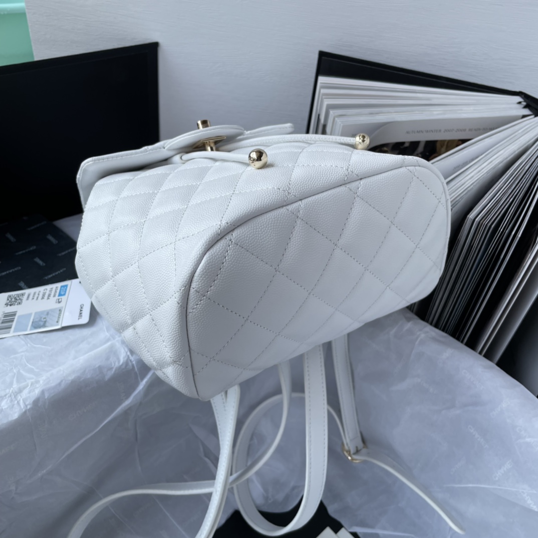 CHANEL Backpacks Grain-embossed shiny calf leather with gold-coloured metal White -AS4058