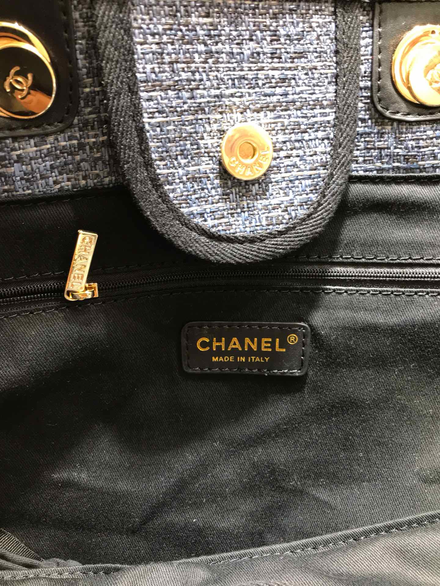 CHANEL Medium Tote Black2- A66941