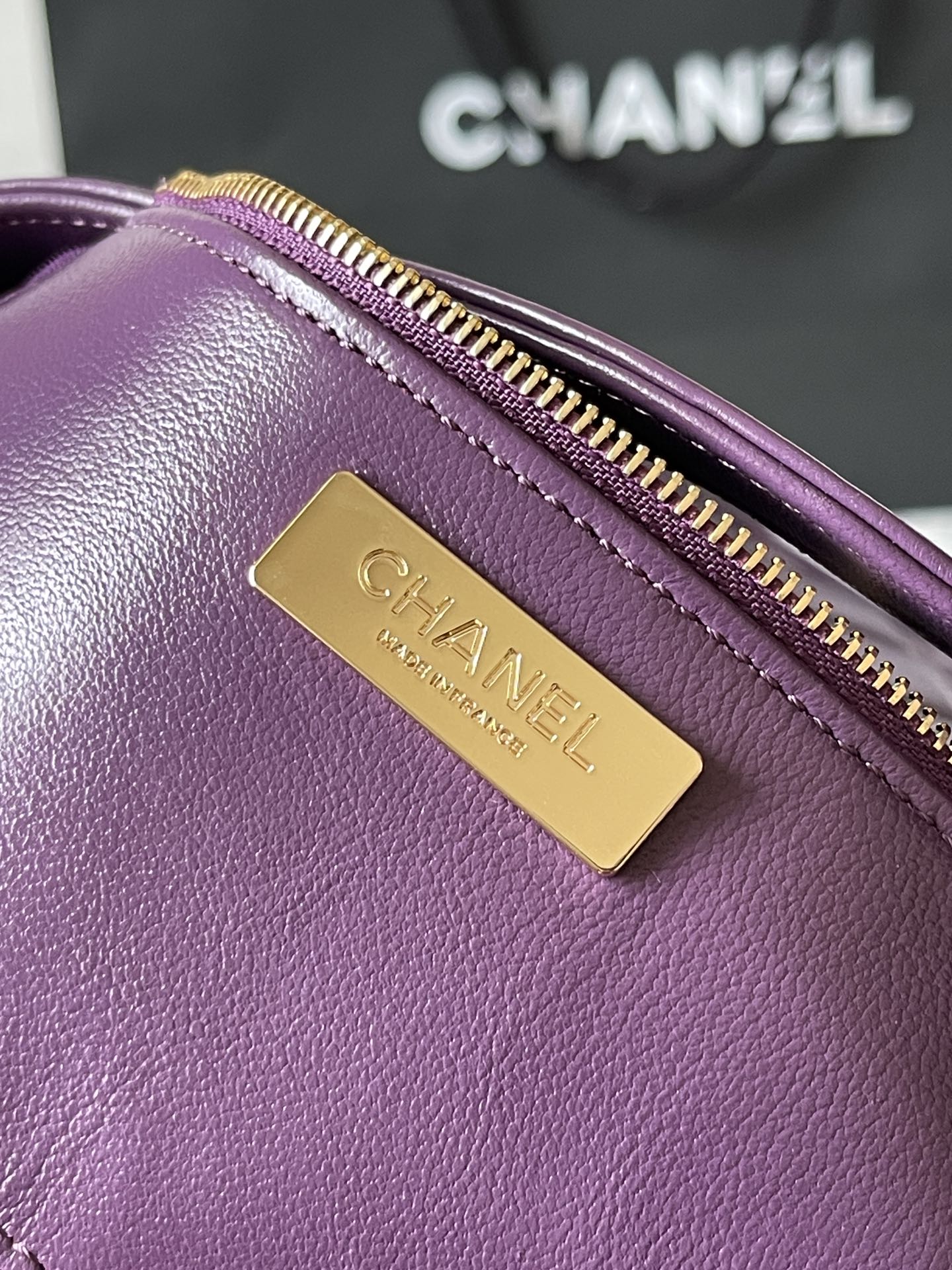 CHANEL 31 Mini Shopping Bag Lacquer Purple-AS4133