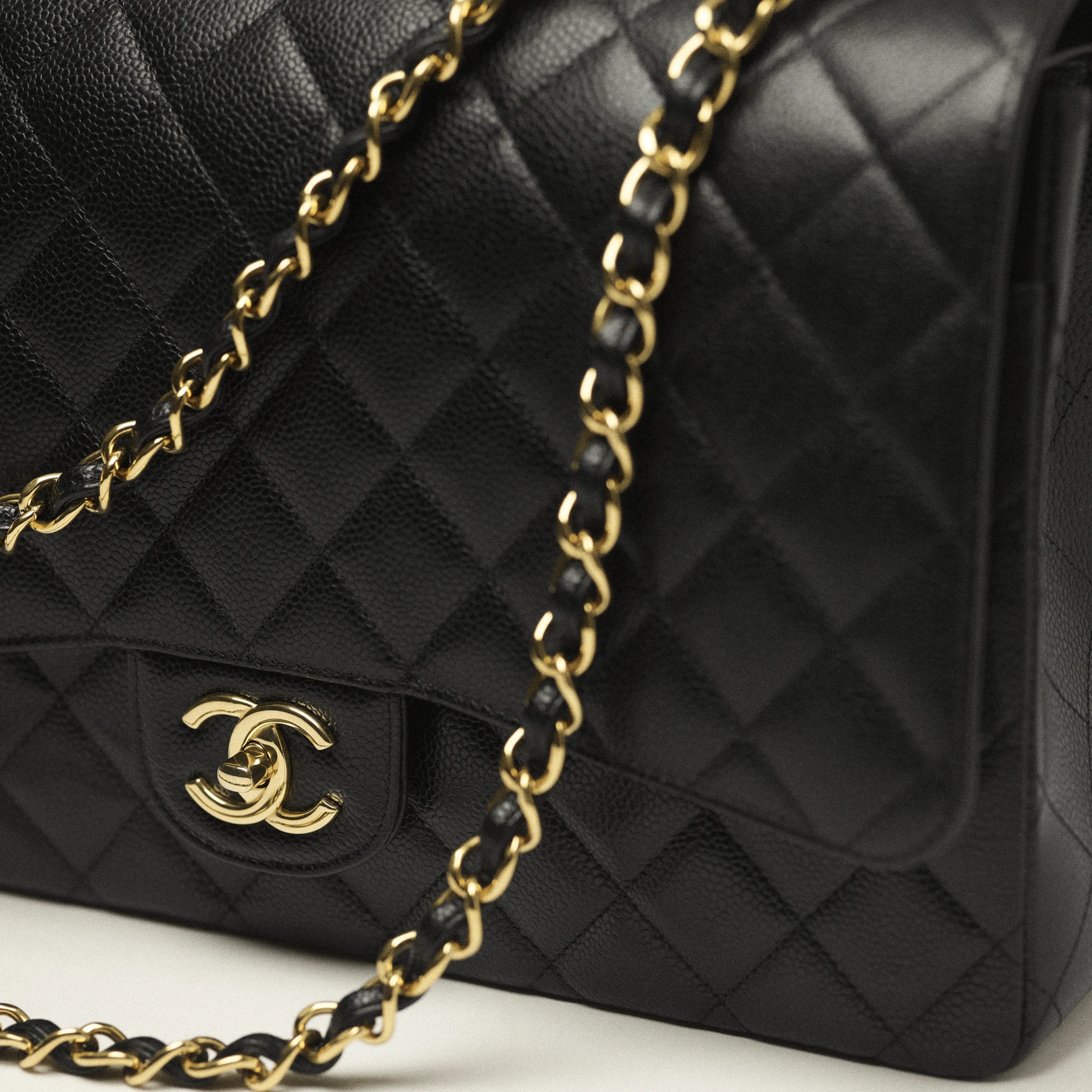 CHANEL Maxi Classic Handbag A58601