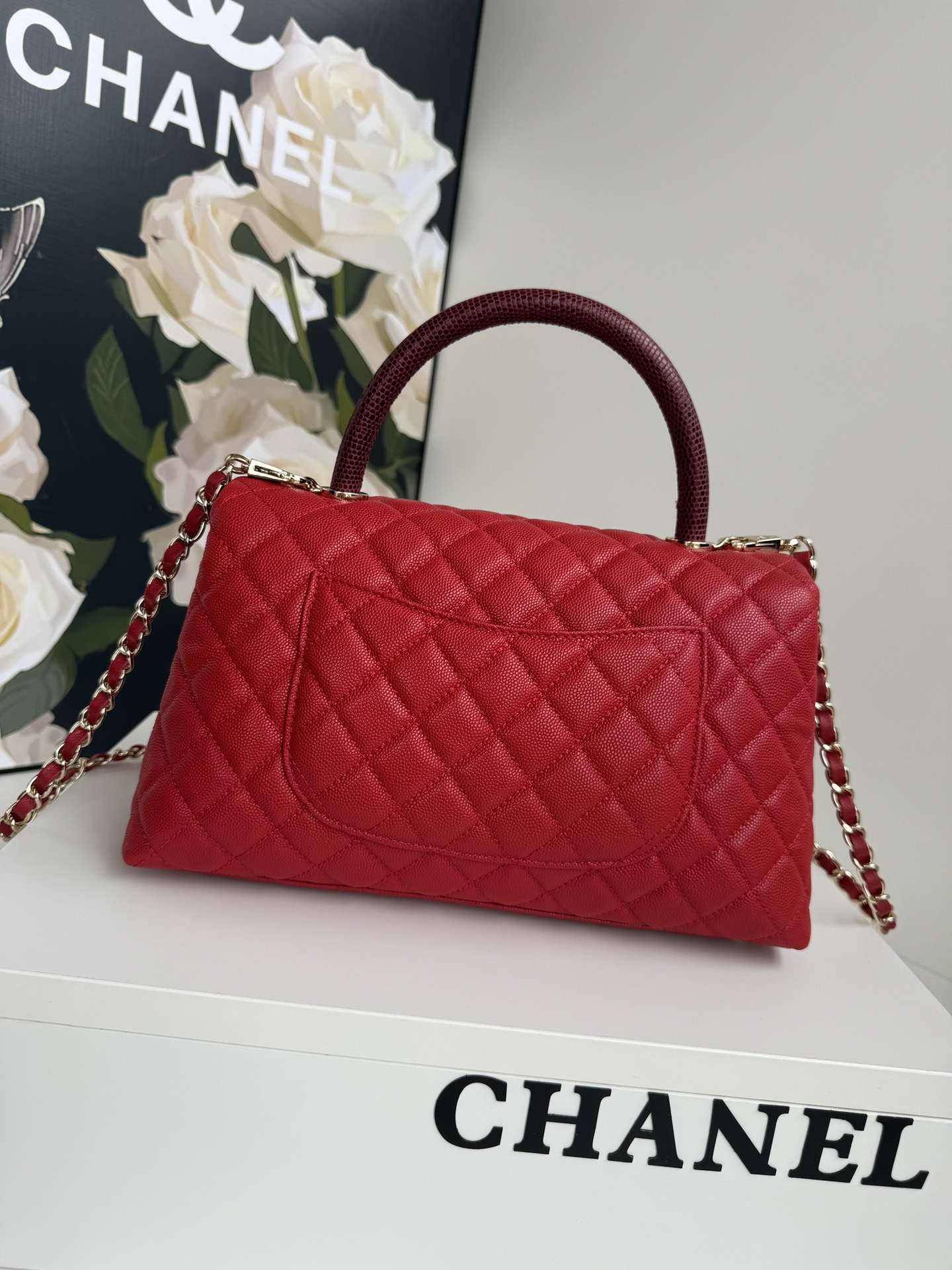 CHANEL Large Flap Bag With Top Handle ﻿Red-A92991