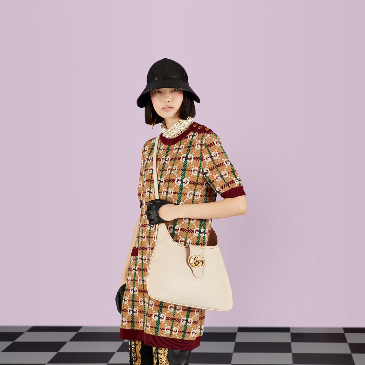 Aphrodite medium shoulder bag