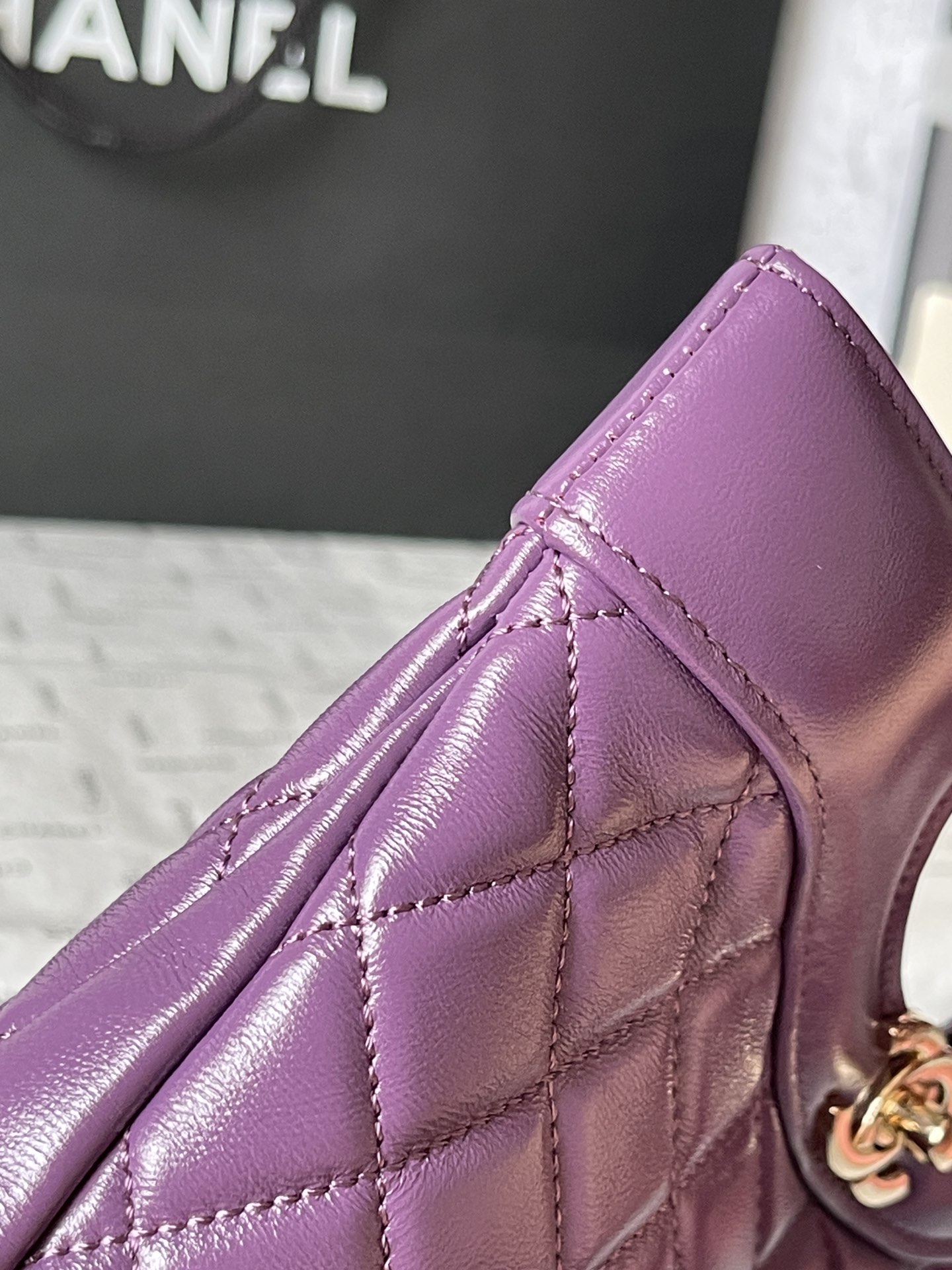 CHANEL 31 Mini Shopping Bag Lacquer Purple-AS4133