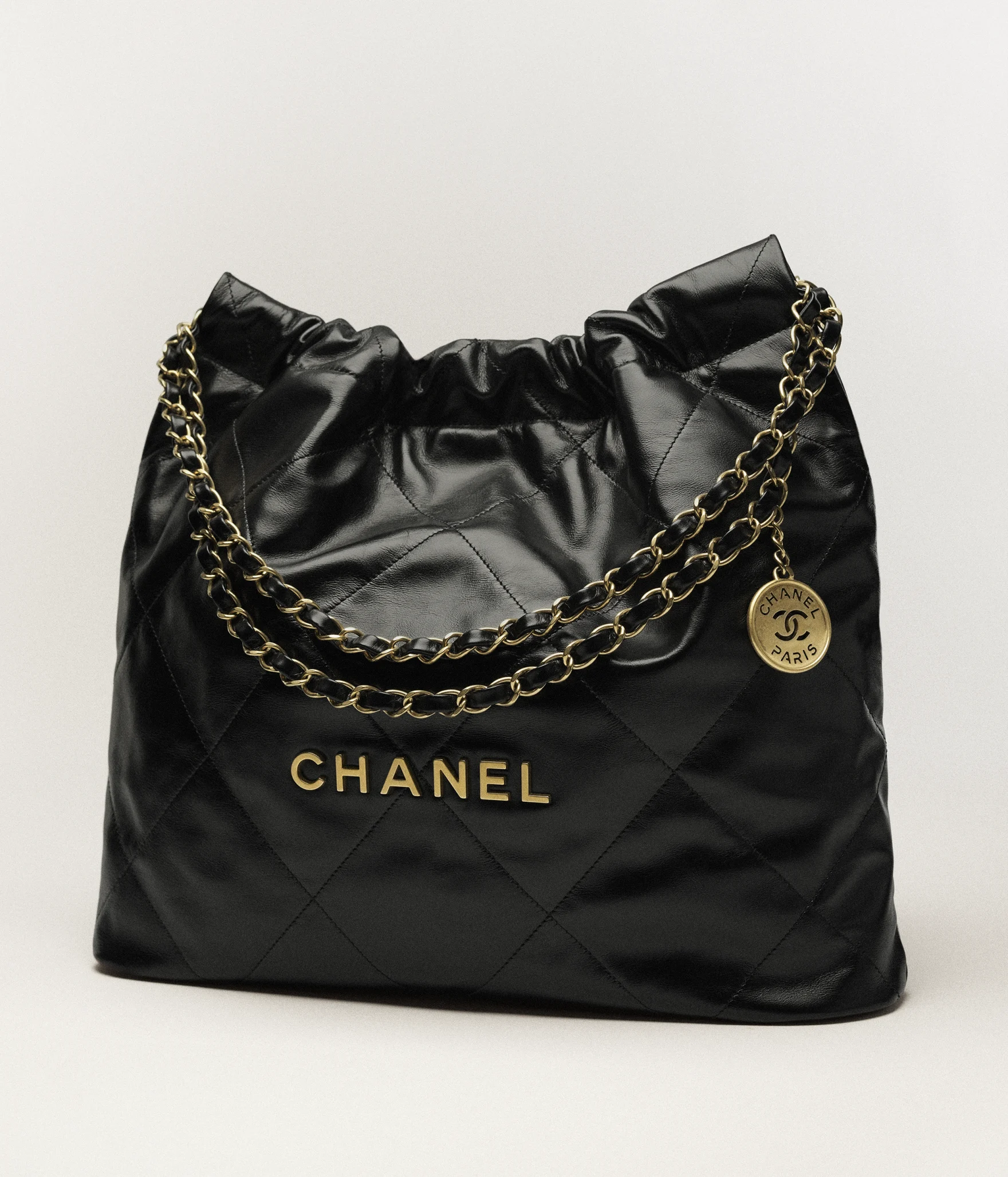 CHANEL 22 Handbag Shiny Calfskin & Gold-Tone Metal AS3261