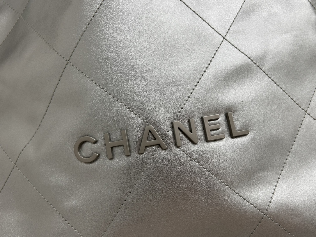 CHANEL Backpacks Shiny Calfskin & Gold-Tone Metal Silvery- AS3859