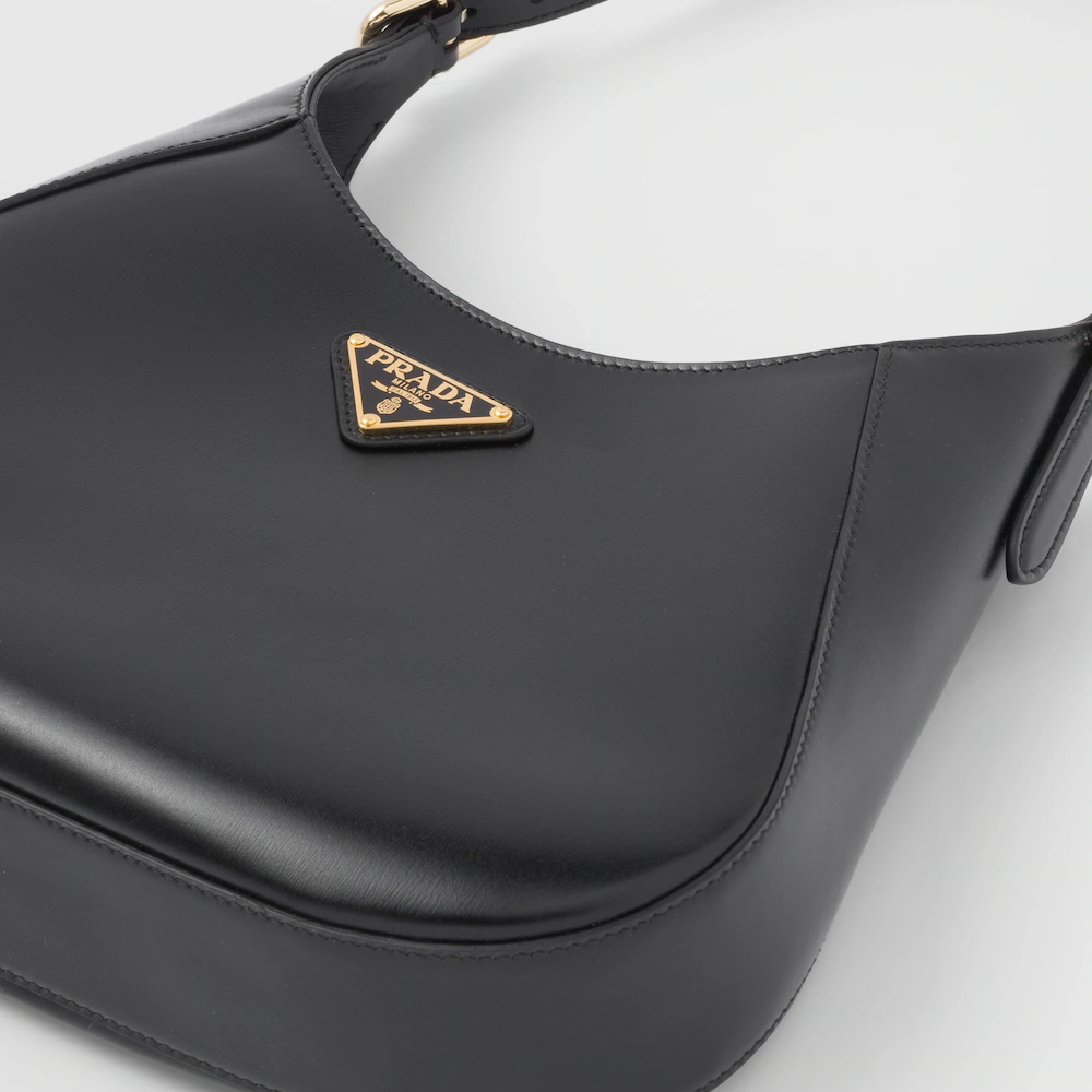 Leather shoulder bag