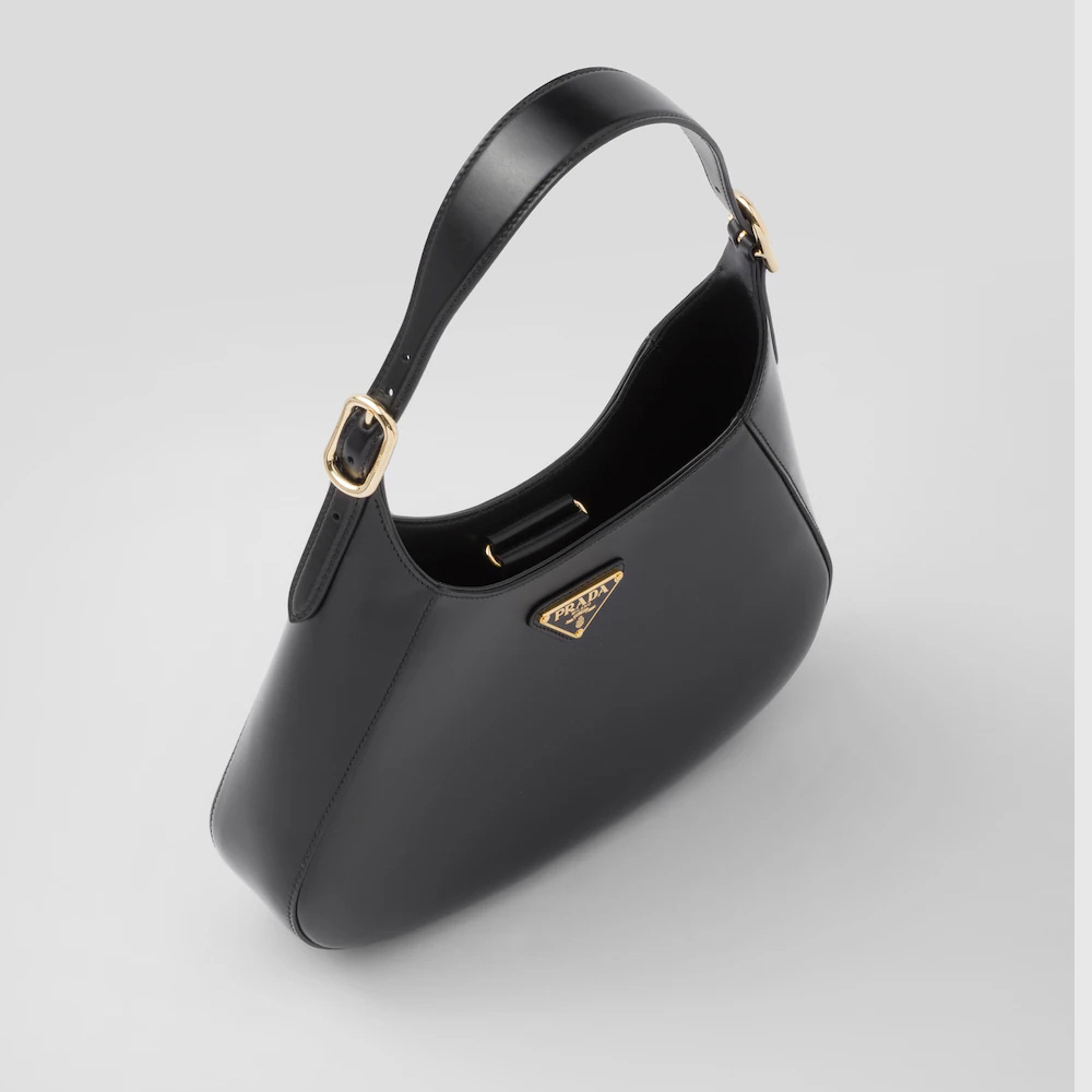 Leather shoulder bag