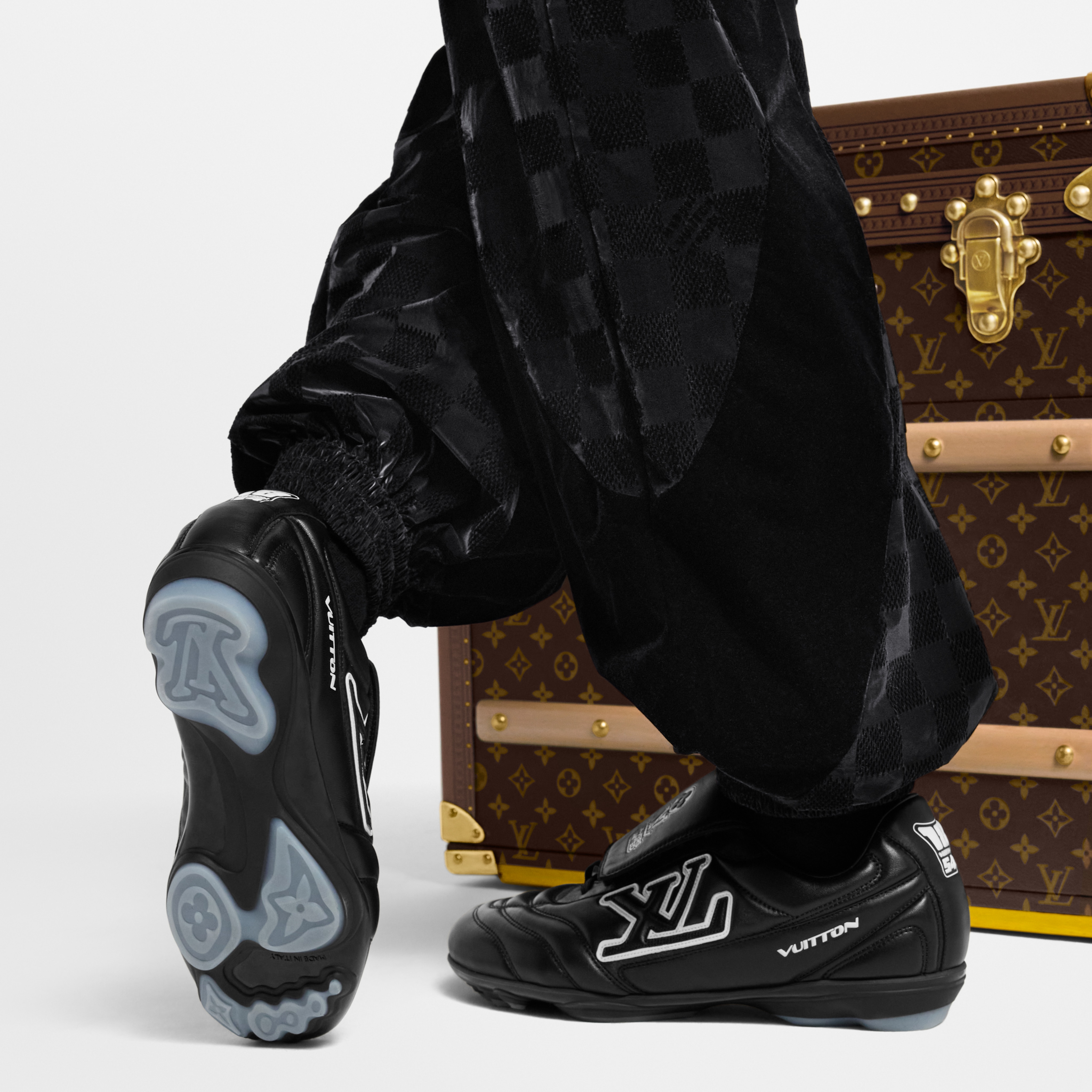 Louis Vuitton 1AHAI5 LV Footprint Soccer Black