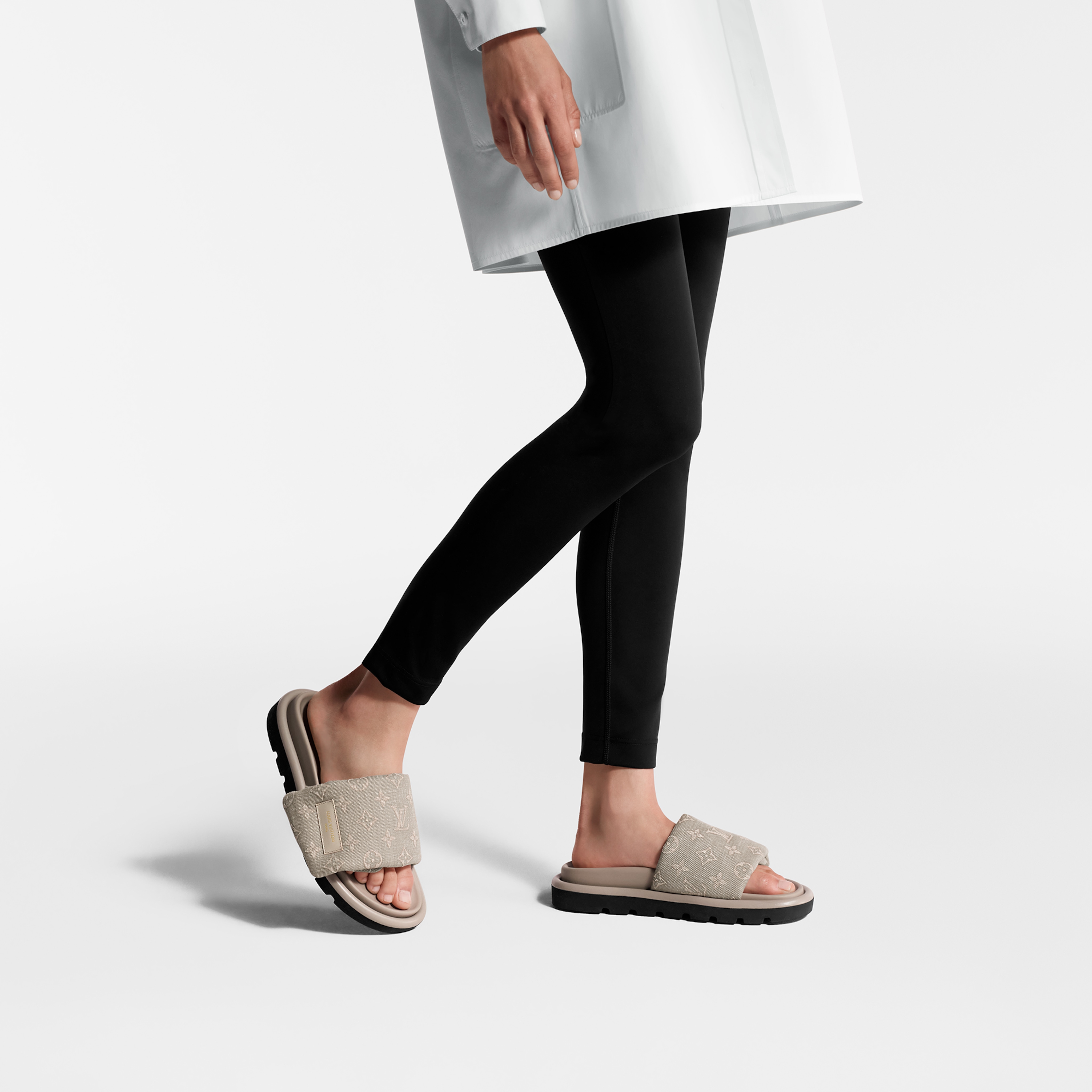 Louis Vuitton 1ACJ01 Pool Pillow Flat Comfort Mule Beige