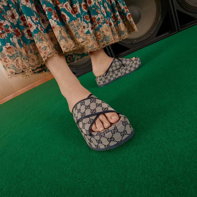 Gucci Women Platform Slide Sandal Beige Blue Original GG Canvas Rubber Sole Low Heel