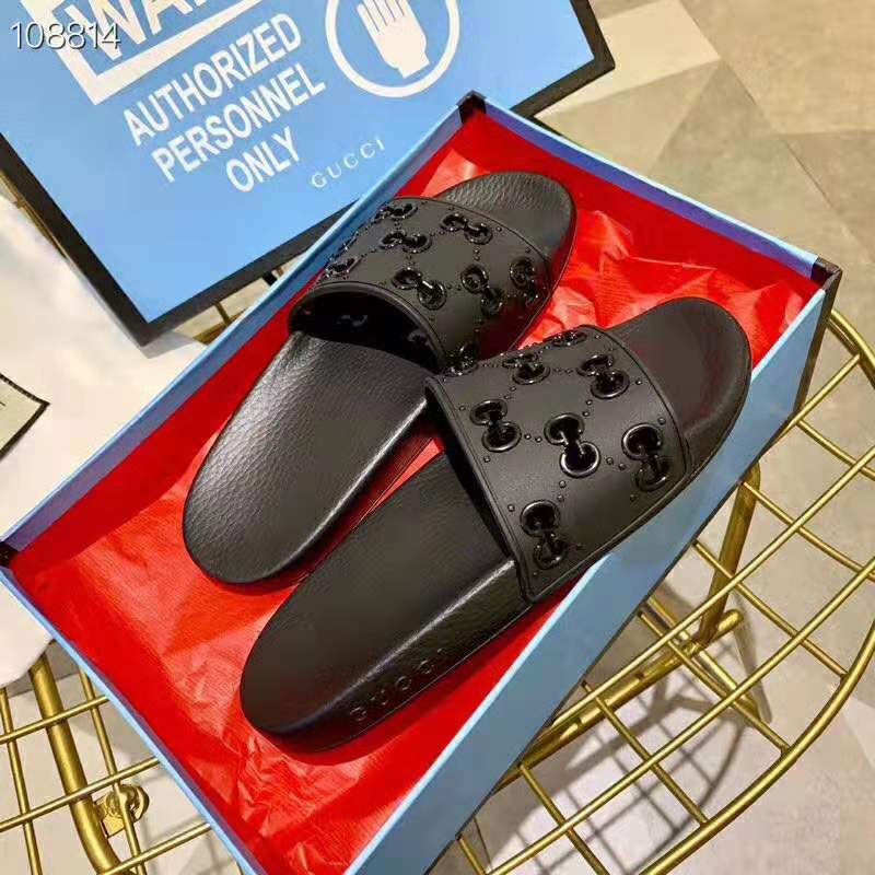 Gucci Men’s Rubber GG Slide Sandal-Black