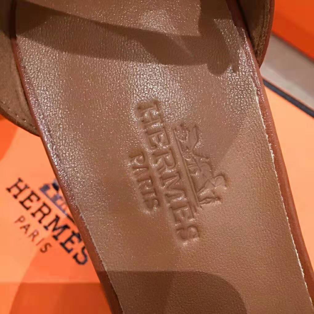 Hermes Women Legend Sandal Calfskin Iconic “H” 7.5 cm Heel-Brown