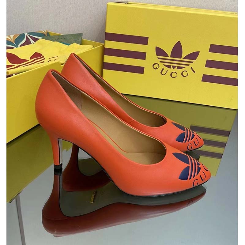 Gucci Women Adidas x Gucci Trefoil Pump Orange Leather Blue Trefoil Print 9 Cm Heel