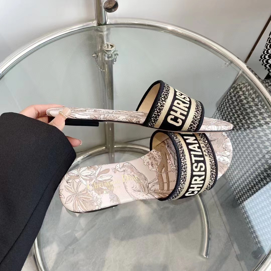 Dior Unisex CD Dway Slide Beige Black Embroidered Cotton Toile De Jouy Voyage