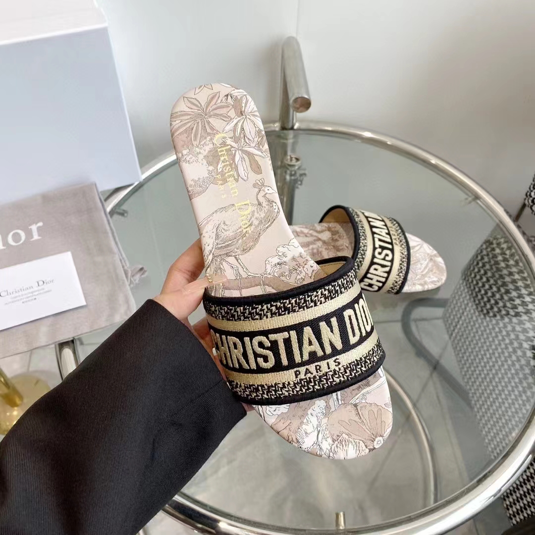 Dior Unisex CD Dway Slide Beige Black Embroidered Cotton Toile De Jouy Voyage