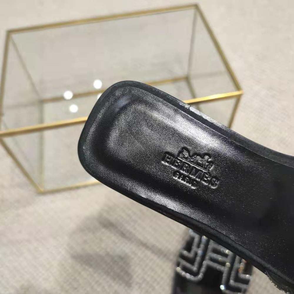 Hermes Women Oran Sandal in Suede Goatskin-Black