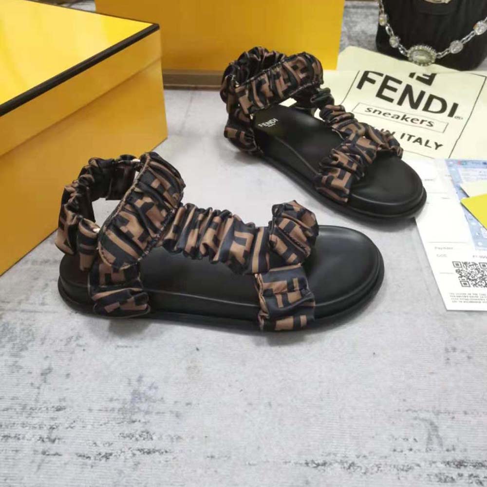 Fendi Wimen Fendi Feel Brown Satin Sandals