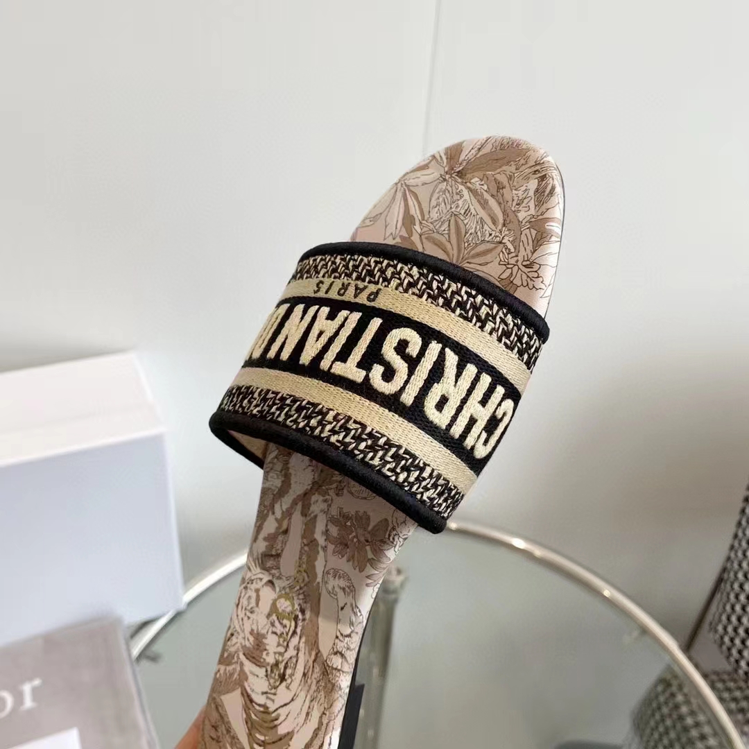 Dior Unisex CD Dway Slide Beige Black Embroidered Cotton Toile De Jouy Voyage