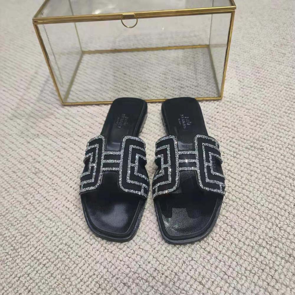 Hermes Women Oran Sandal in Suede Goatskin-Black