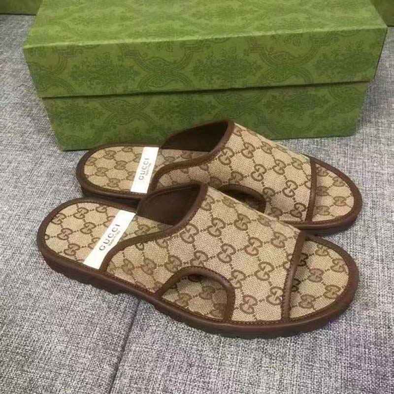 Gucci Unisex GG Supreme Slide Sandal Beige Ebony GG Supreme Canvas