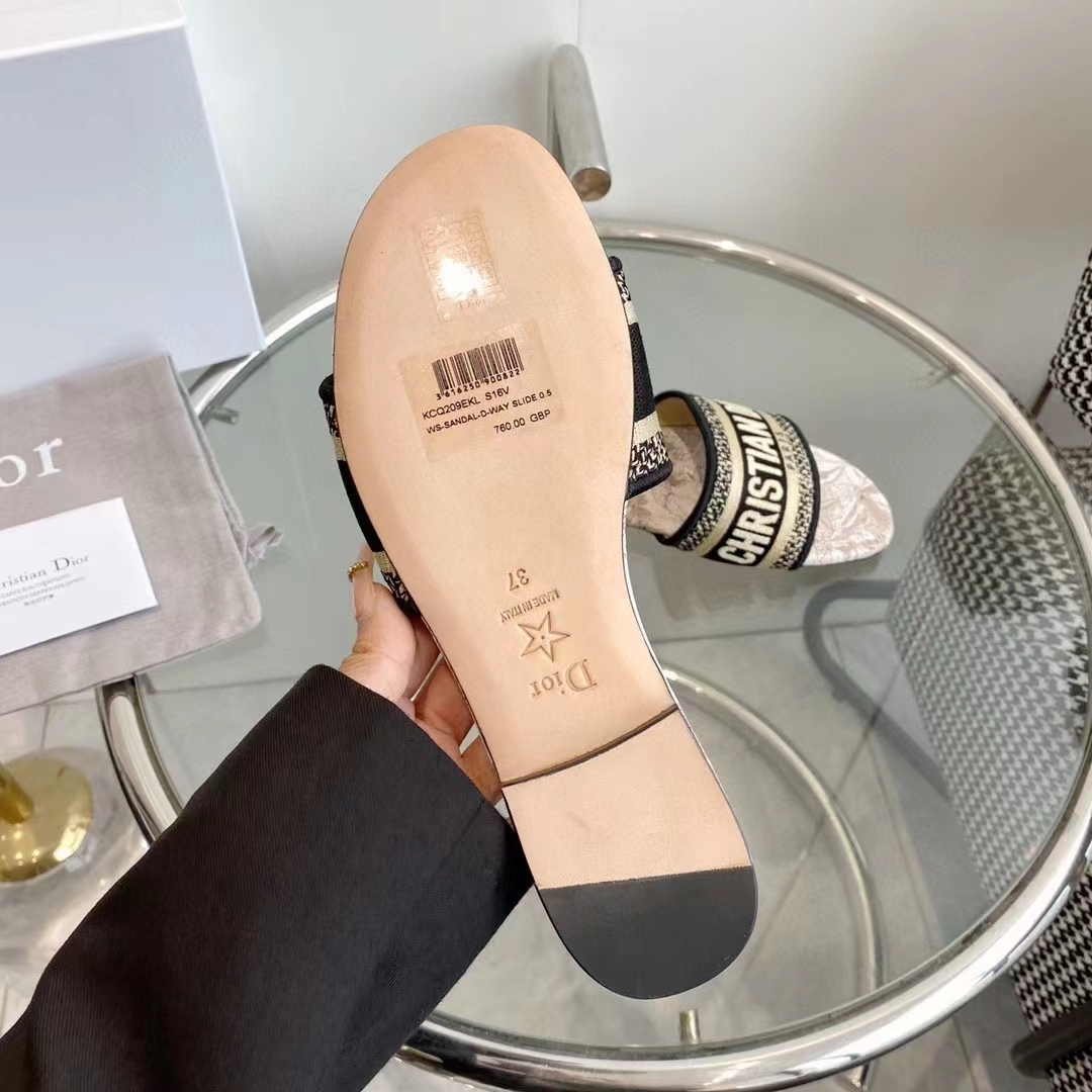 Dior Unisex CD Dway Slide Beige Black Embroidered Cotton Toile De Jouy Voyage