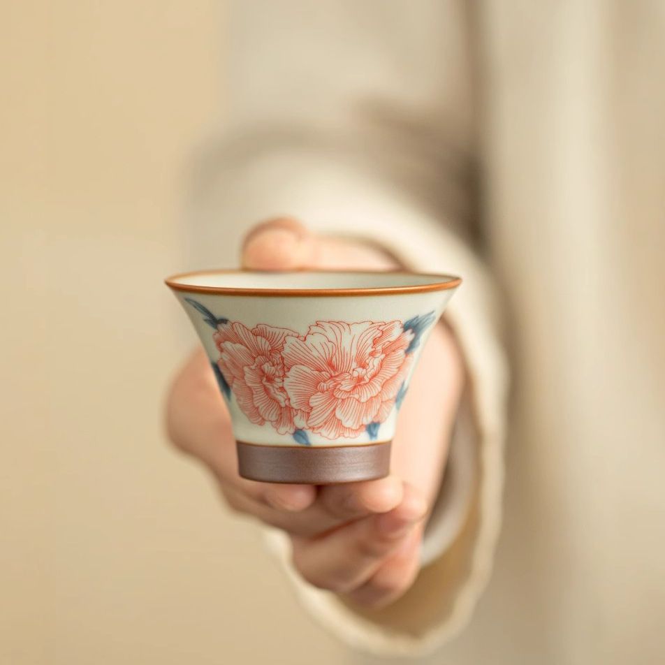 Fu Rong Hua Kai Blooming Hibiscus Ceramic Tea Cup