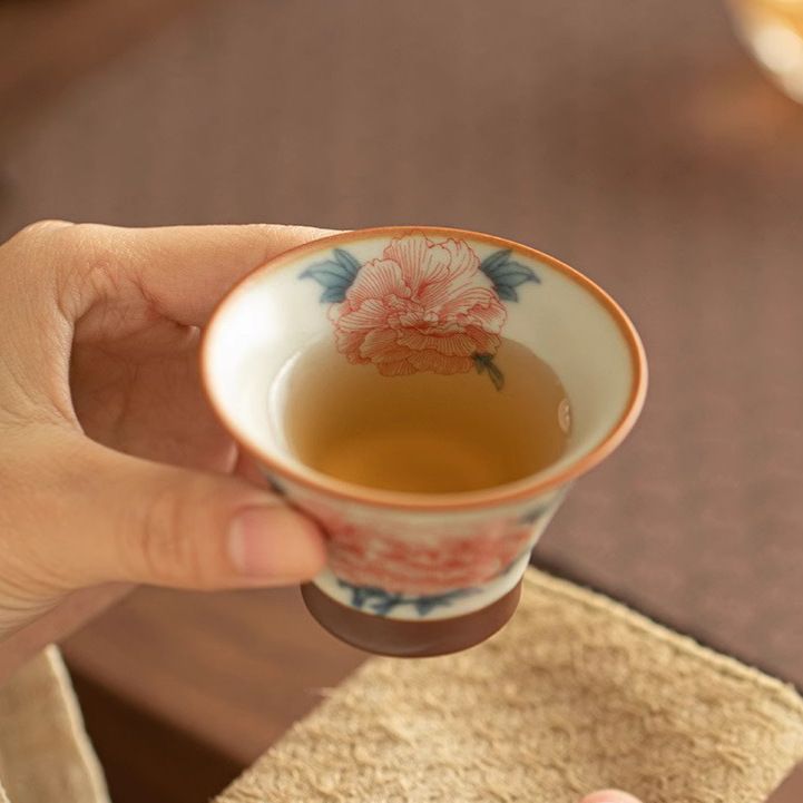 Fu Rong Hua Kai Blooming Hibiscus Ceramic Tea Cup