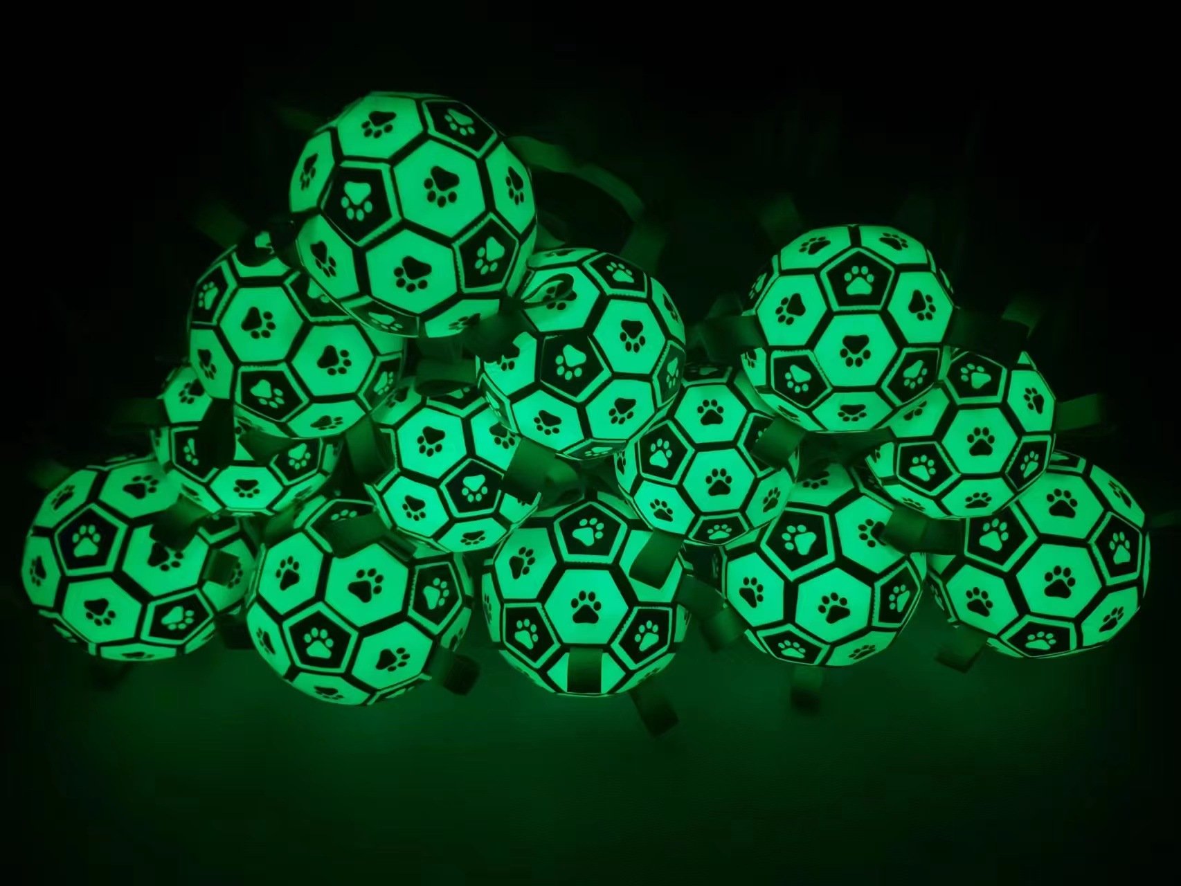 ⚽Dog toy soccer ball with grab tabs - Buy 2 get 10% off&free shipping