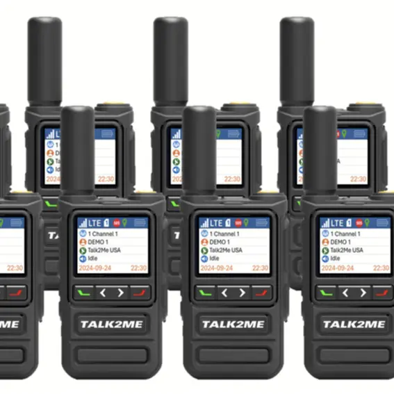 Talk2Me 25 STANDARD Rádio portátil walkie-talkie com cabo de carregamento USB, 1 ano de serviço incluído. O walkie-talkie mais popular, cobertura em 36 países, compatível com todas as operadoras nos EUA, rádio global durável.