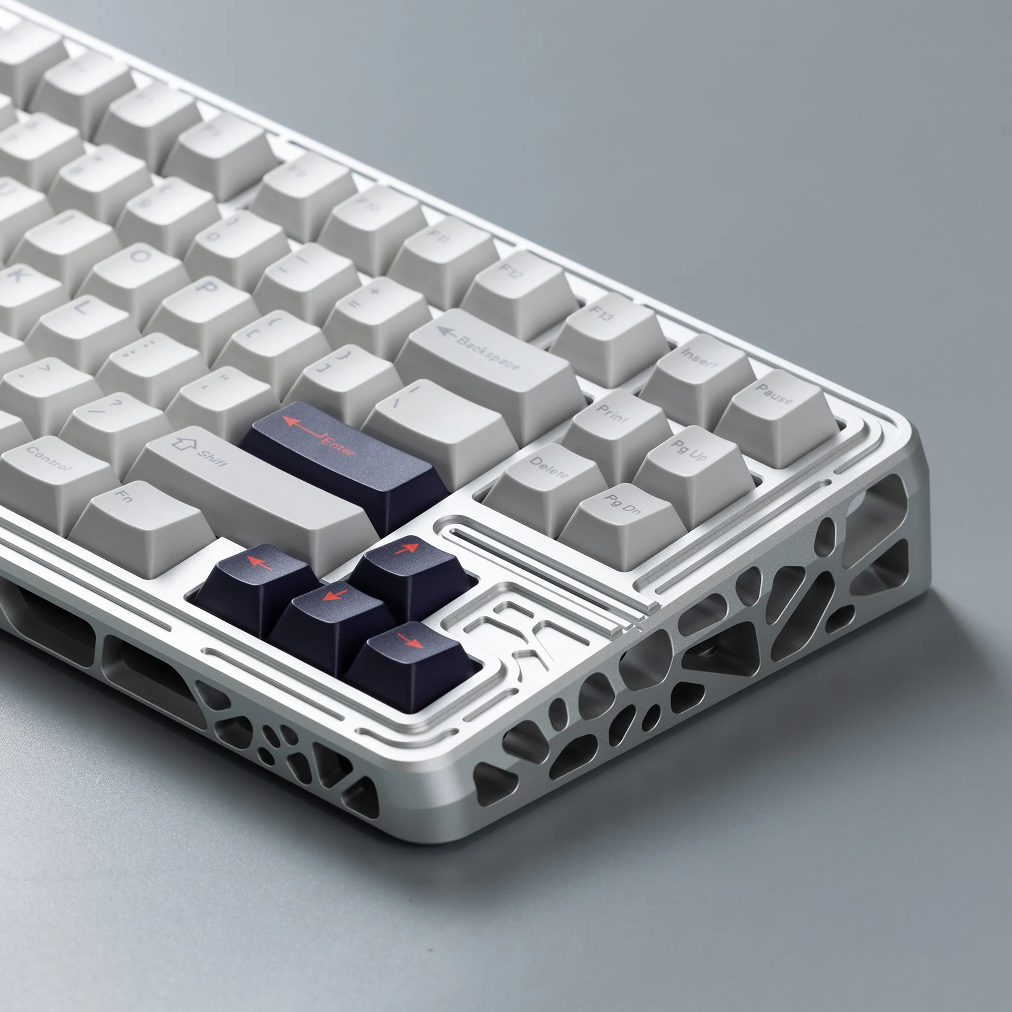 Ready To Use Holy80 Hotswap version with Lucy R2 keycaps