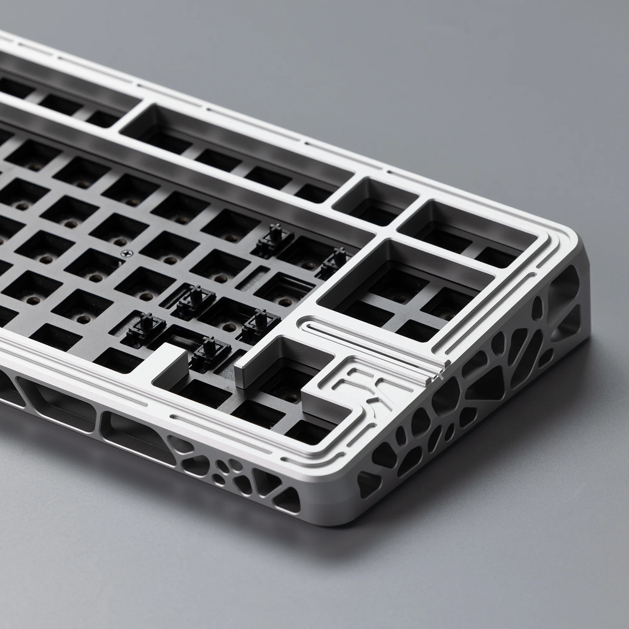 Ready To Use Holy80 Hotswap version with Lucy R2 keycaps