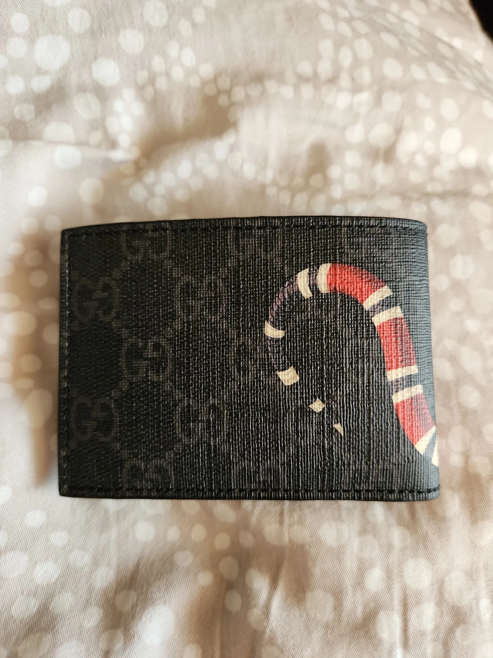 DEC 2024 AUTHENTIC SUPREME GG GUCCI SNAKE SMALL WALLET 4 CARD SLOT.