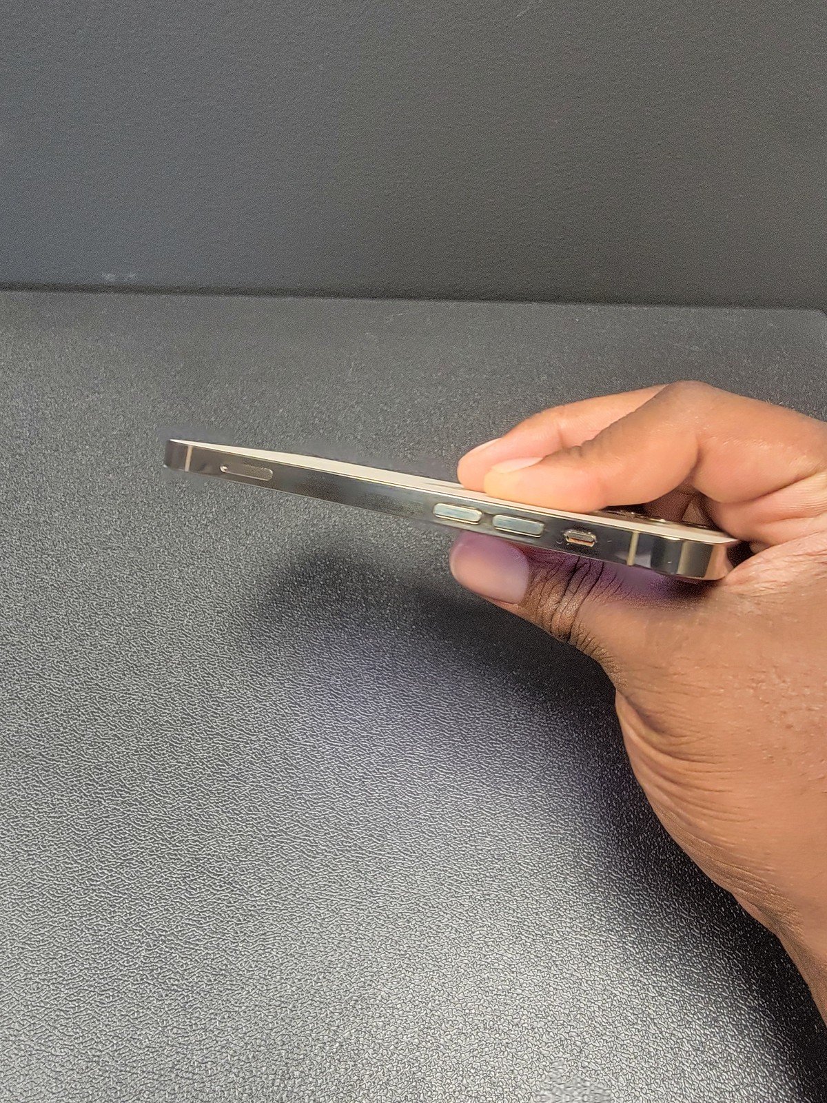 Apple iPhone 12 Pro 256 GB in Gold for T-Mobile 8J73