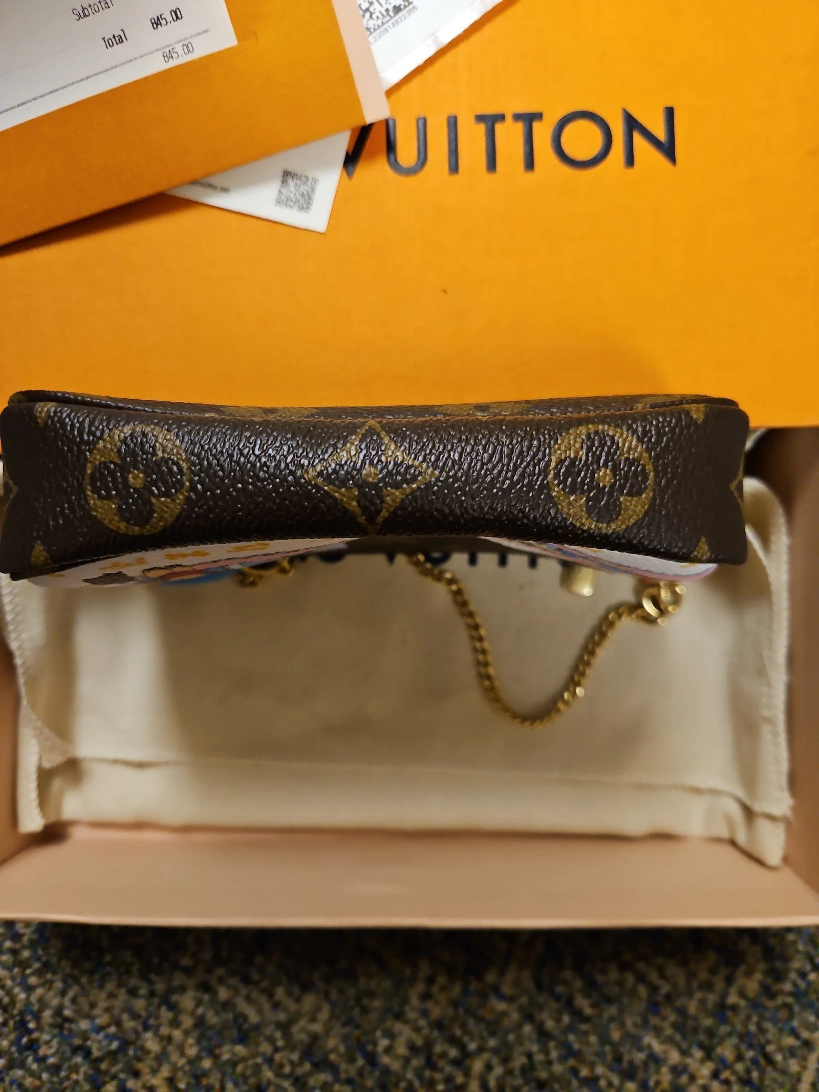 Louis vuitton mini pochette accessoires christmas animation 2022