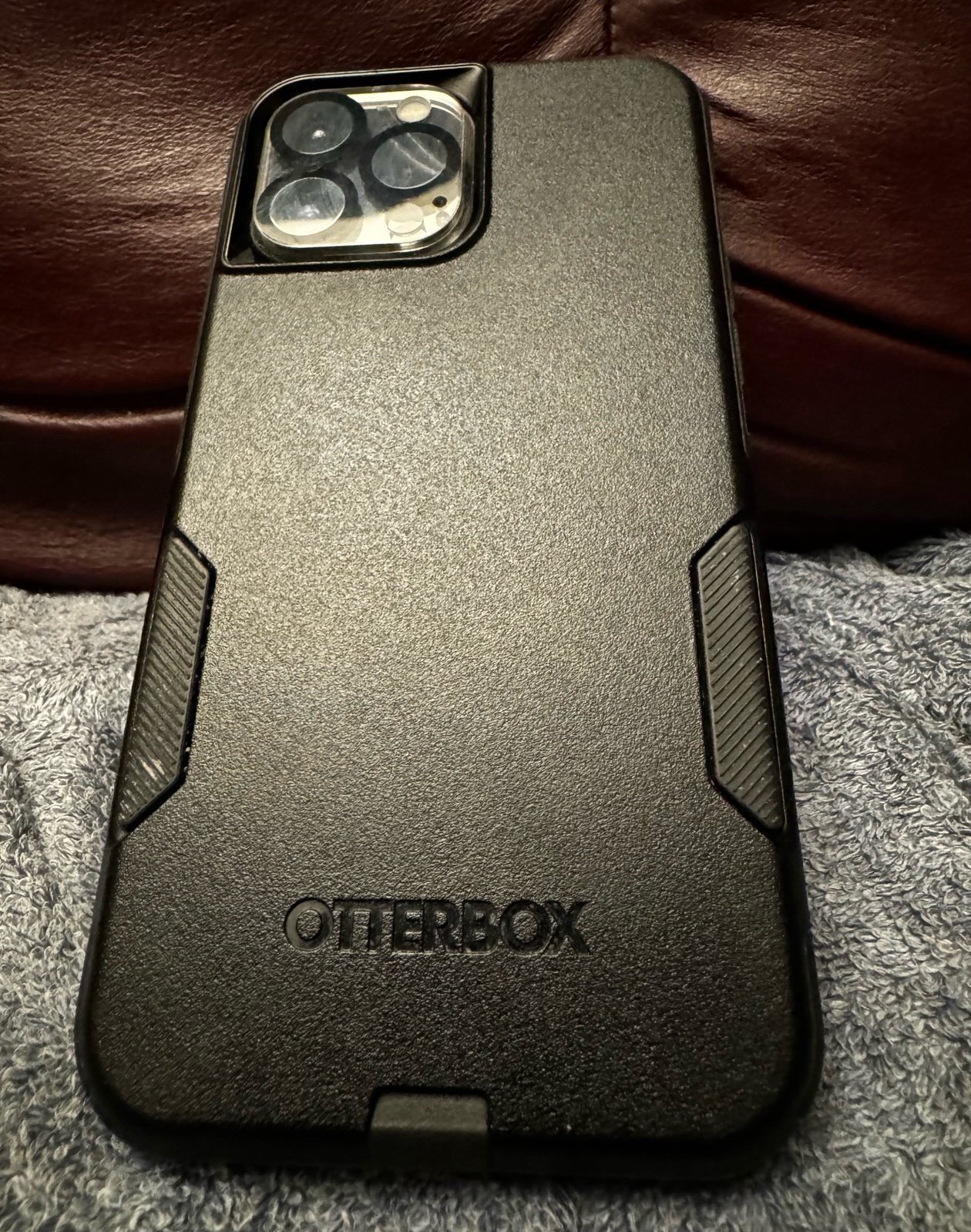 iPhone 13 Pro Max 256GB w/OtterBox + Accessories 6K93