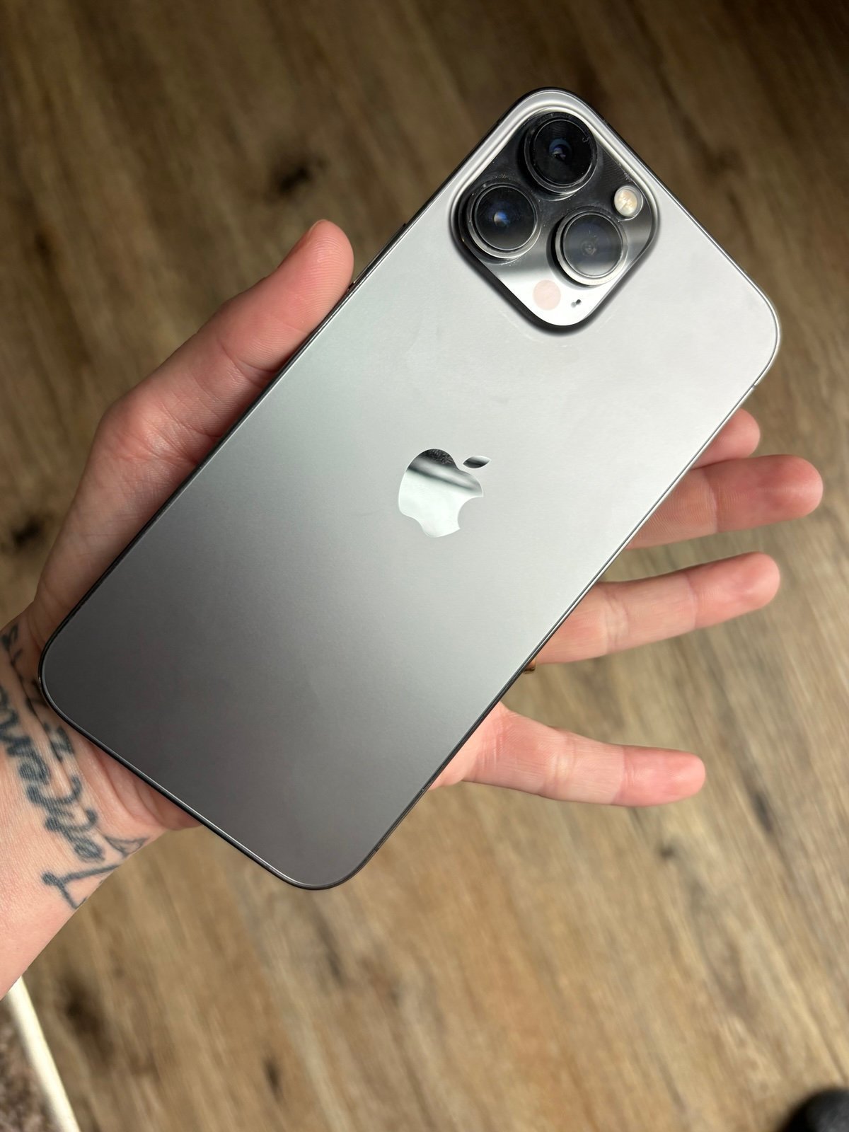 *ON HOLD* Apple iPhone 13 Pro Max *Locked* ATT 2Y79