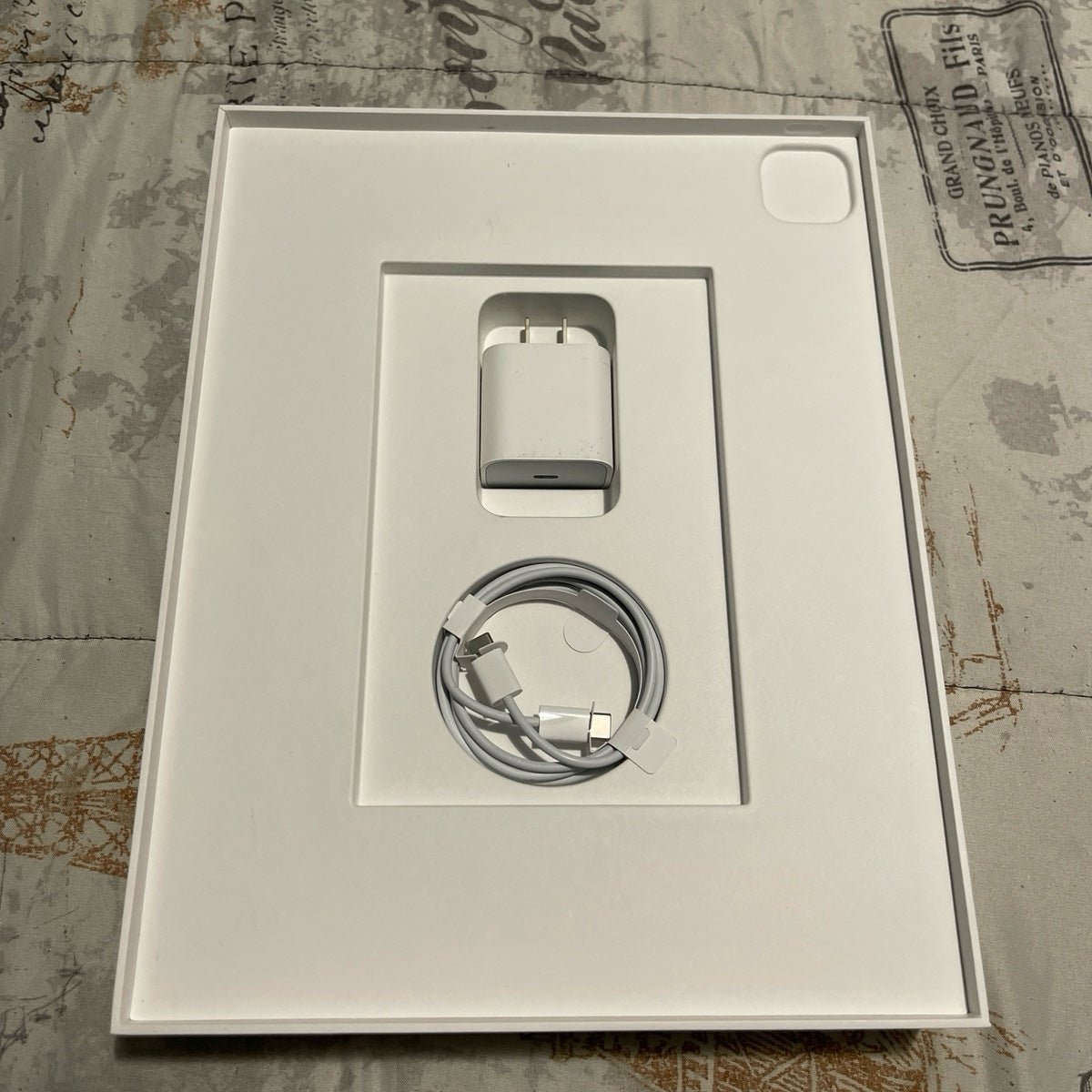 iPad 12.9 Pro UNLOCKED ➕ 2nd generation Apple Pencil 8V28