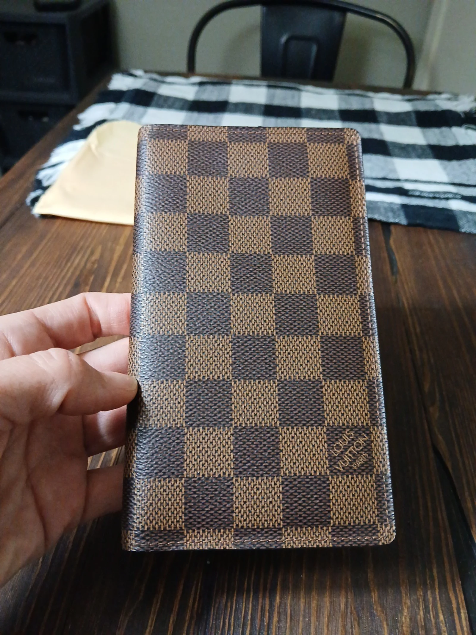 Louis Vuitton demier wallet