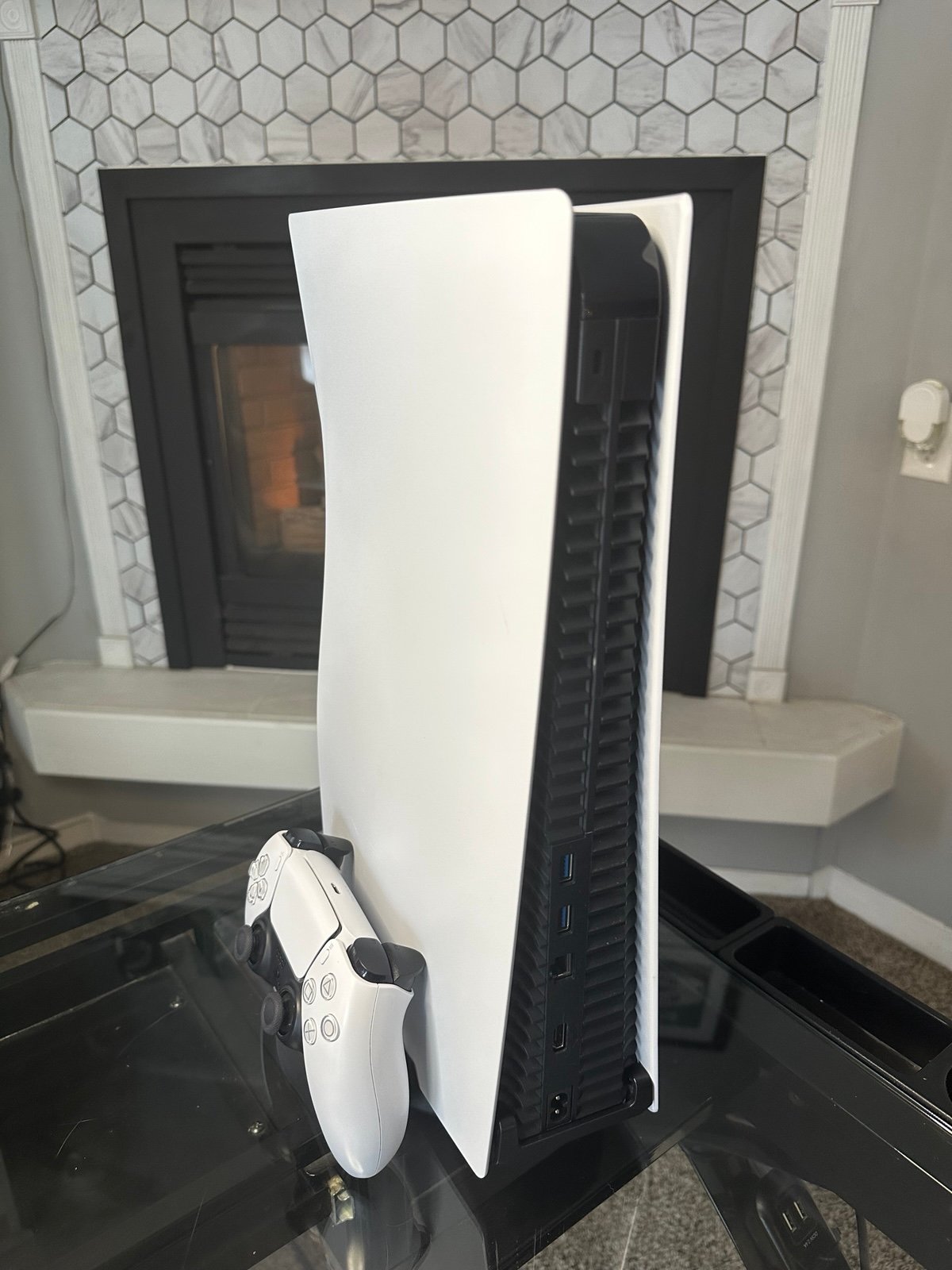 Ps5 Console (PlayStation 5 Console) and controller 7X68